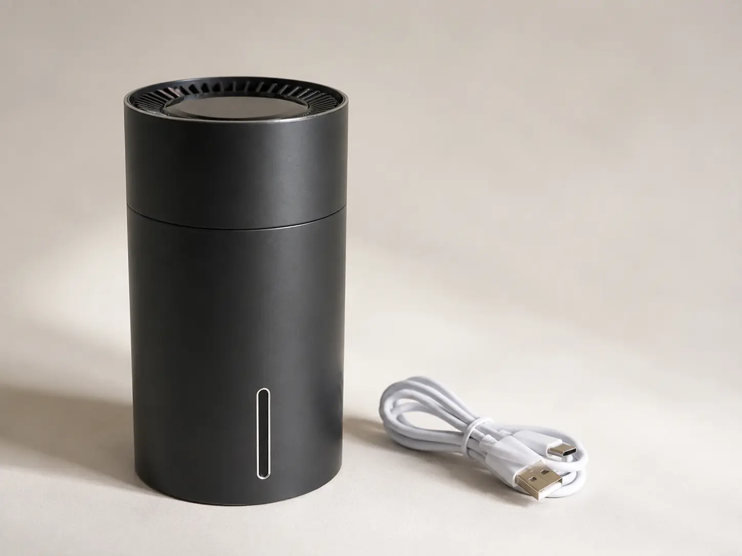 W301 black water-based essential-oil vehicle aroma humidifier with Type-C cable